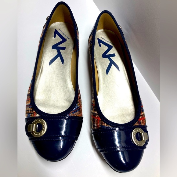 Anne Klein Sport Slip-On Women’s Flat Shoes, Size 6M, Navy Blue/Plaid - Picture 2 of 8